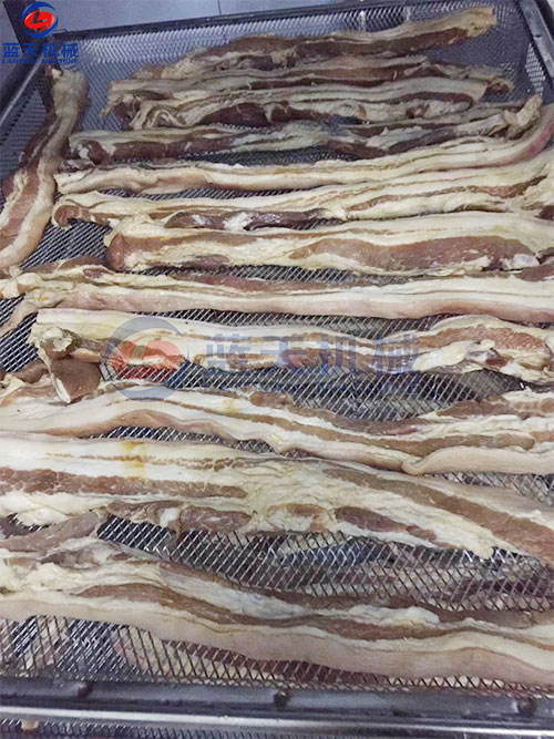 四川臘肉烘干機(jī)客戶現(xiàn)場