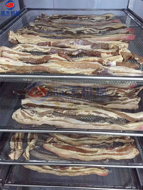 四川臘肉烘干機(jī)客戶現(xiàn)場